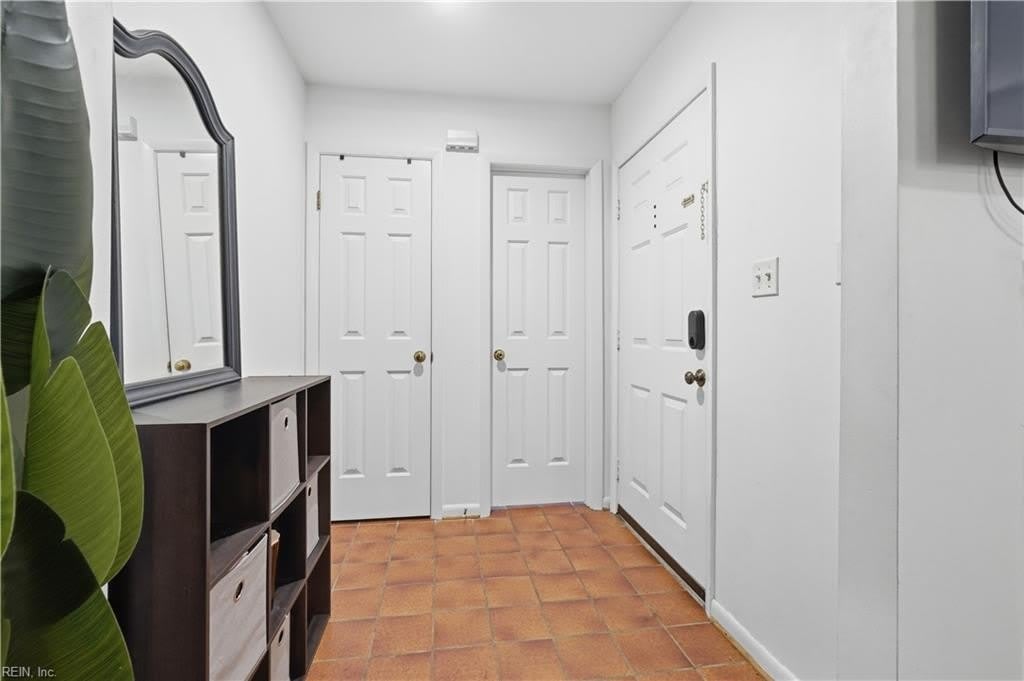351 Pender Court – photo 3