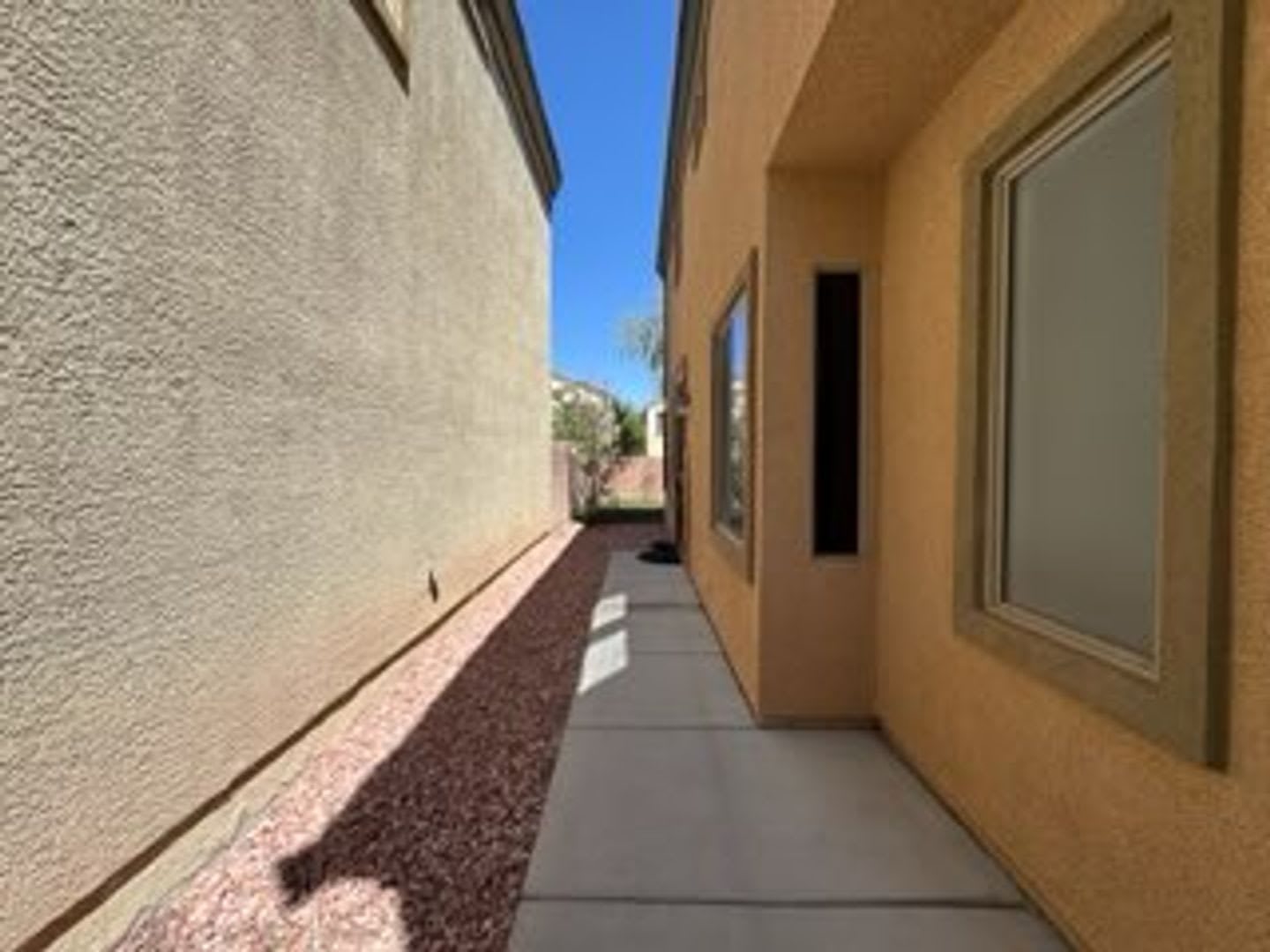 Charming 4 bedroom affordable in North Las Vegas – photo 2