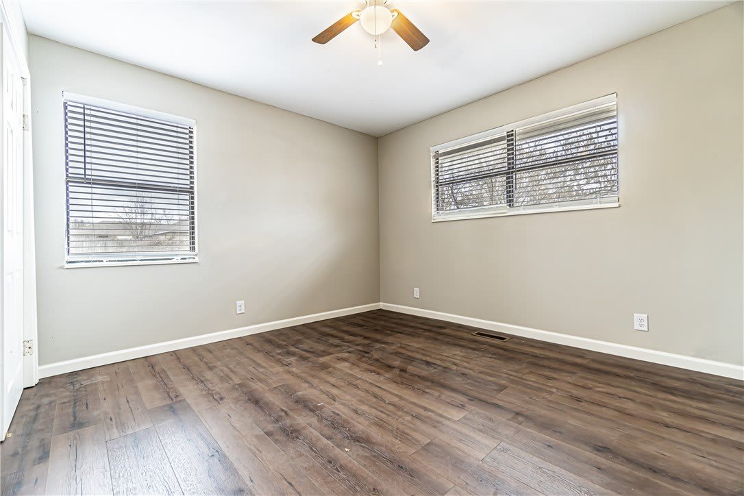 1014 N Hico Street – photo 4