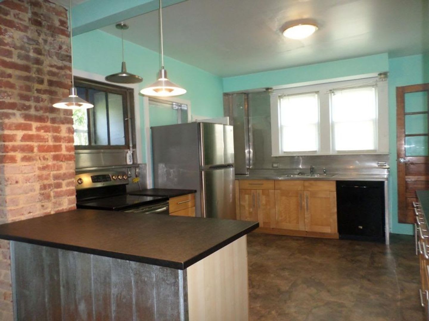 3 Bedroom 1.5 Bath House – photo 4