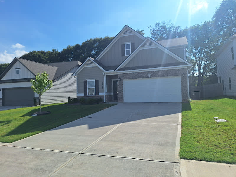 160 Marion Dr – photo 2