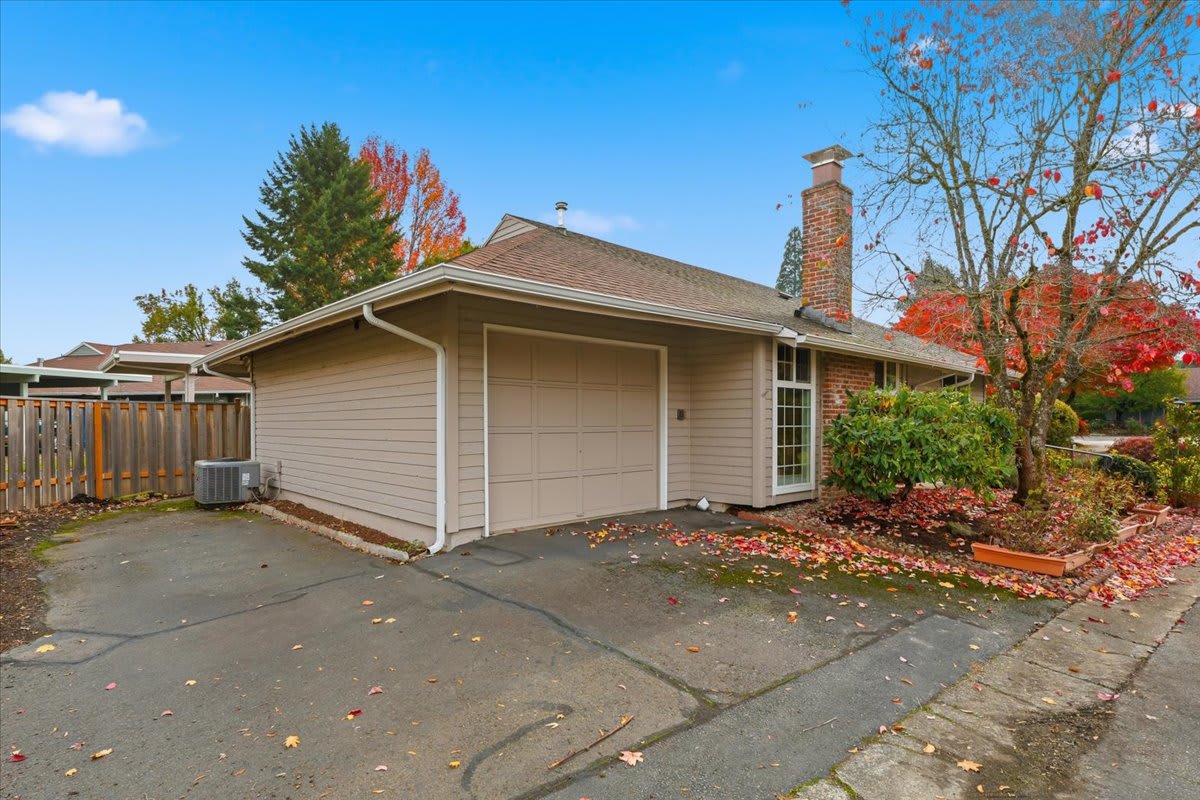 5330 Southwest Mayfair Court – photo 3