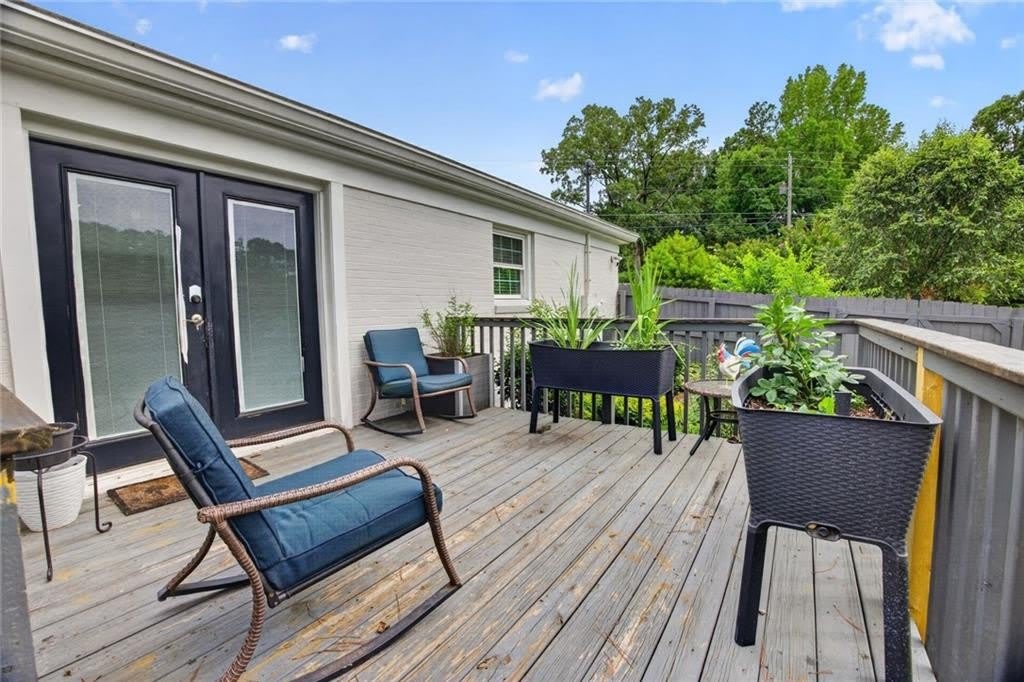 2982 Northbrook Drive – photo 2
