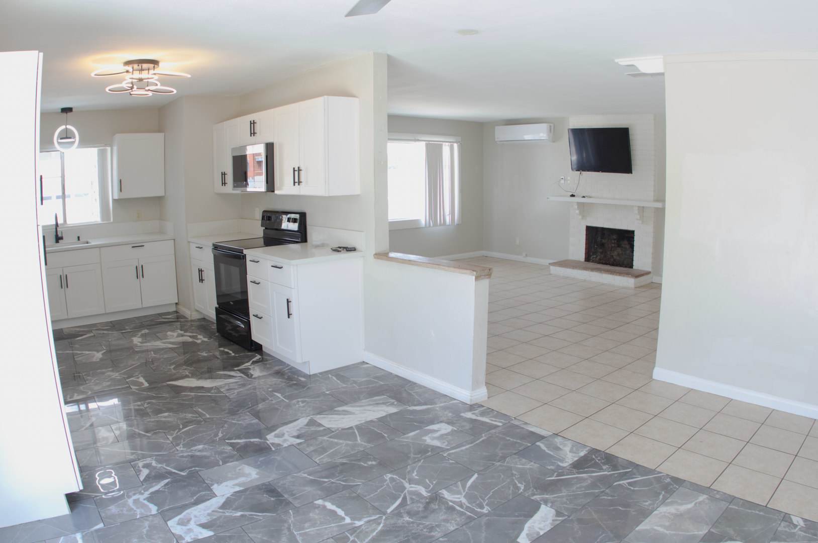 6 Bedroom 3 Bath Large Rooms Ac Flat Energy Bills – photo 1