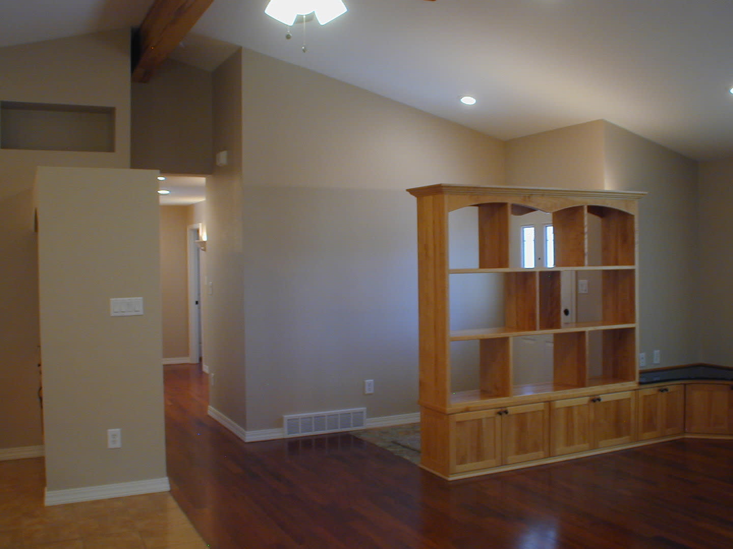 EXECUTIVE HOME FOR LEASE – photo 2