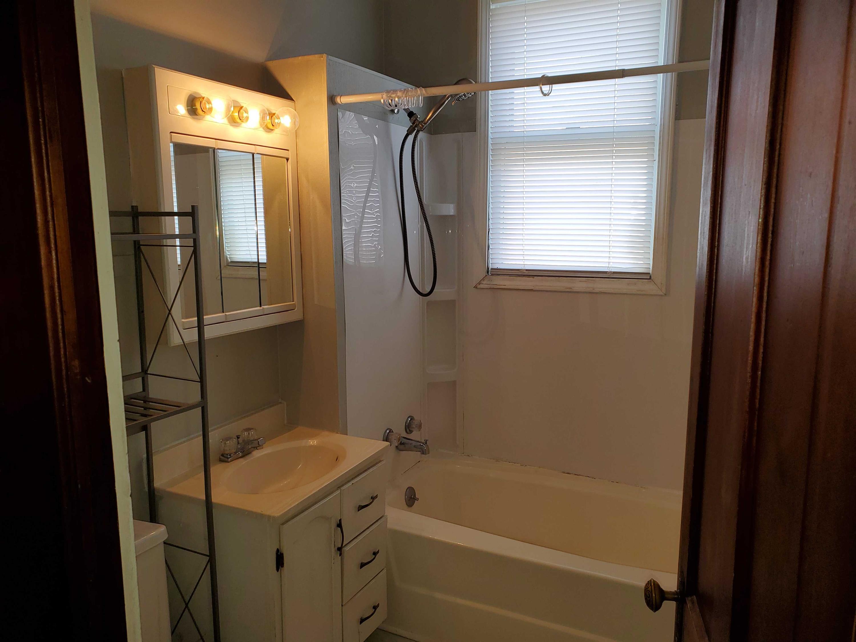 1105 Avenue F – photo 3