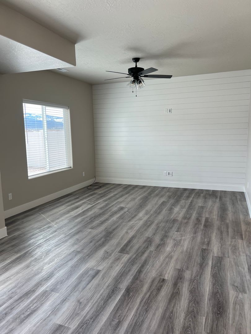 Looks Almost New Twin Home! Move is Special! – photo 5