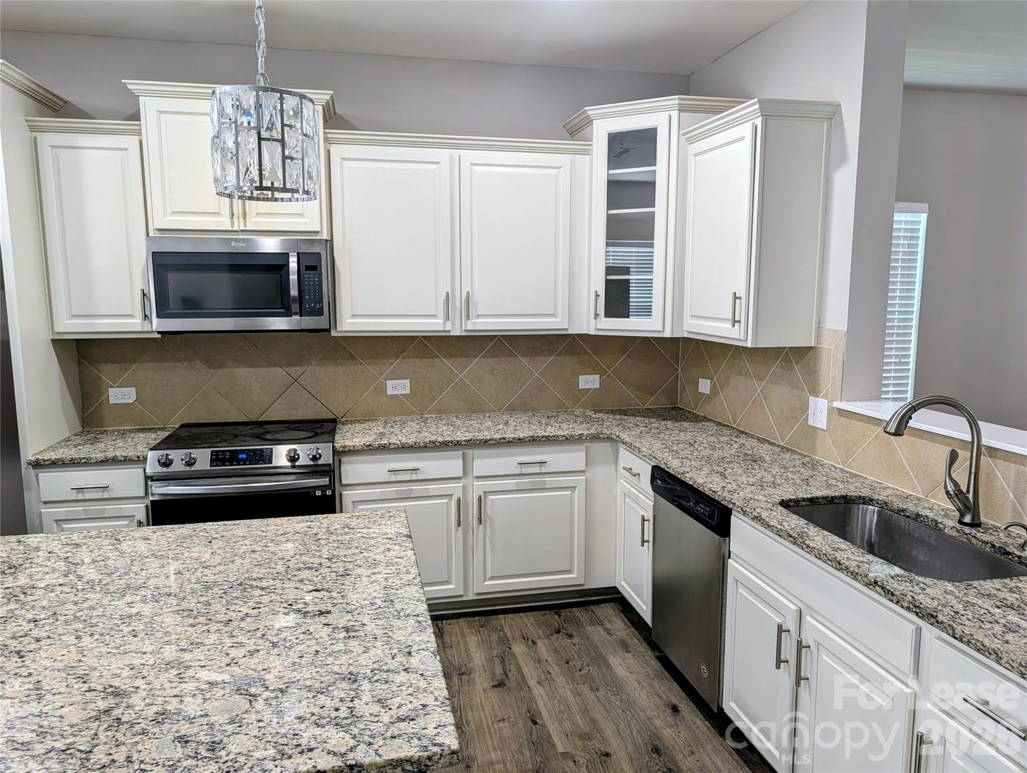 4031 Huntley Glen Drive – photo 2