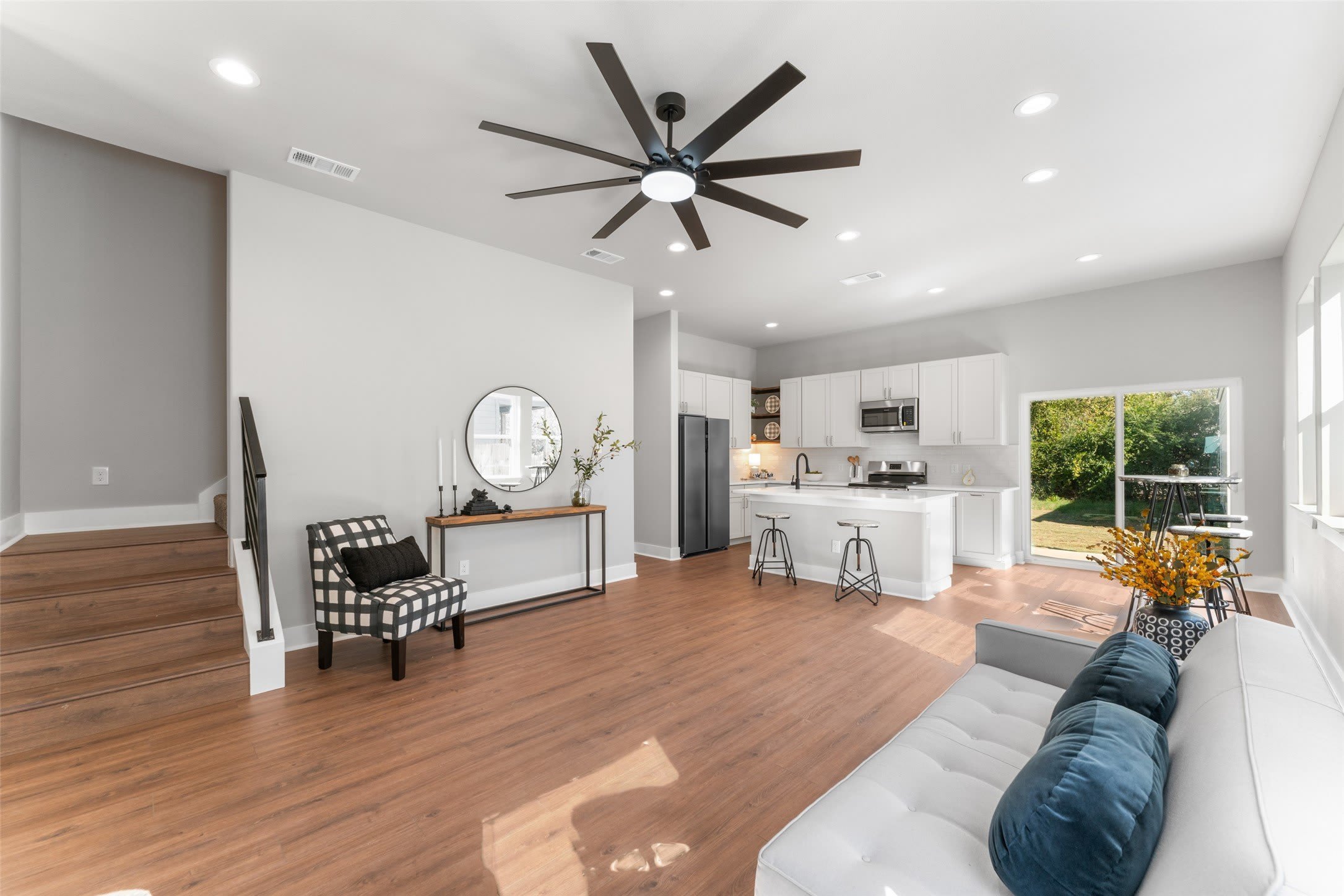 612 1/2 N Robinson Street – photo 4