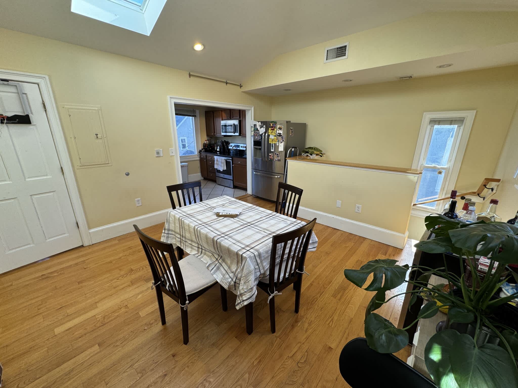 208 Holland St – photo 3