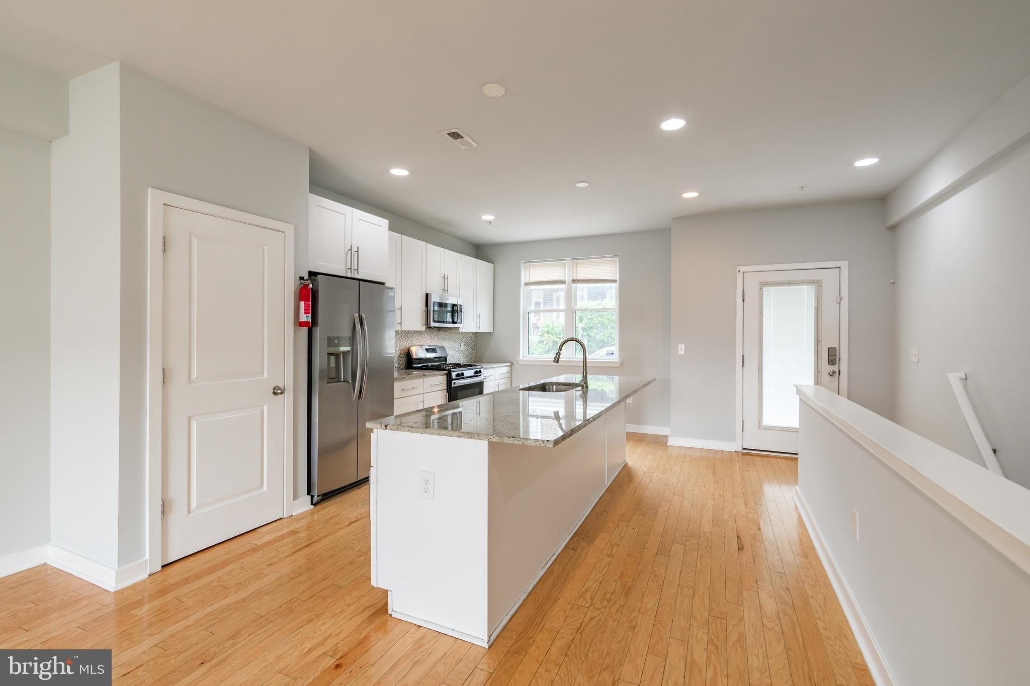 4124 TOWER Street – photo 4