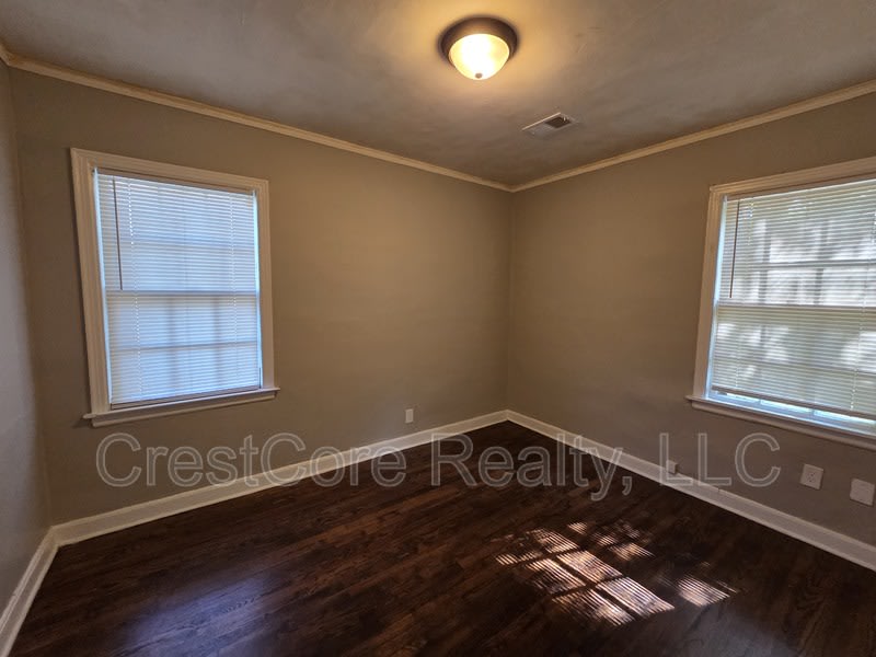 866 Homer St – photo 5