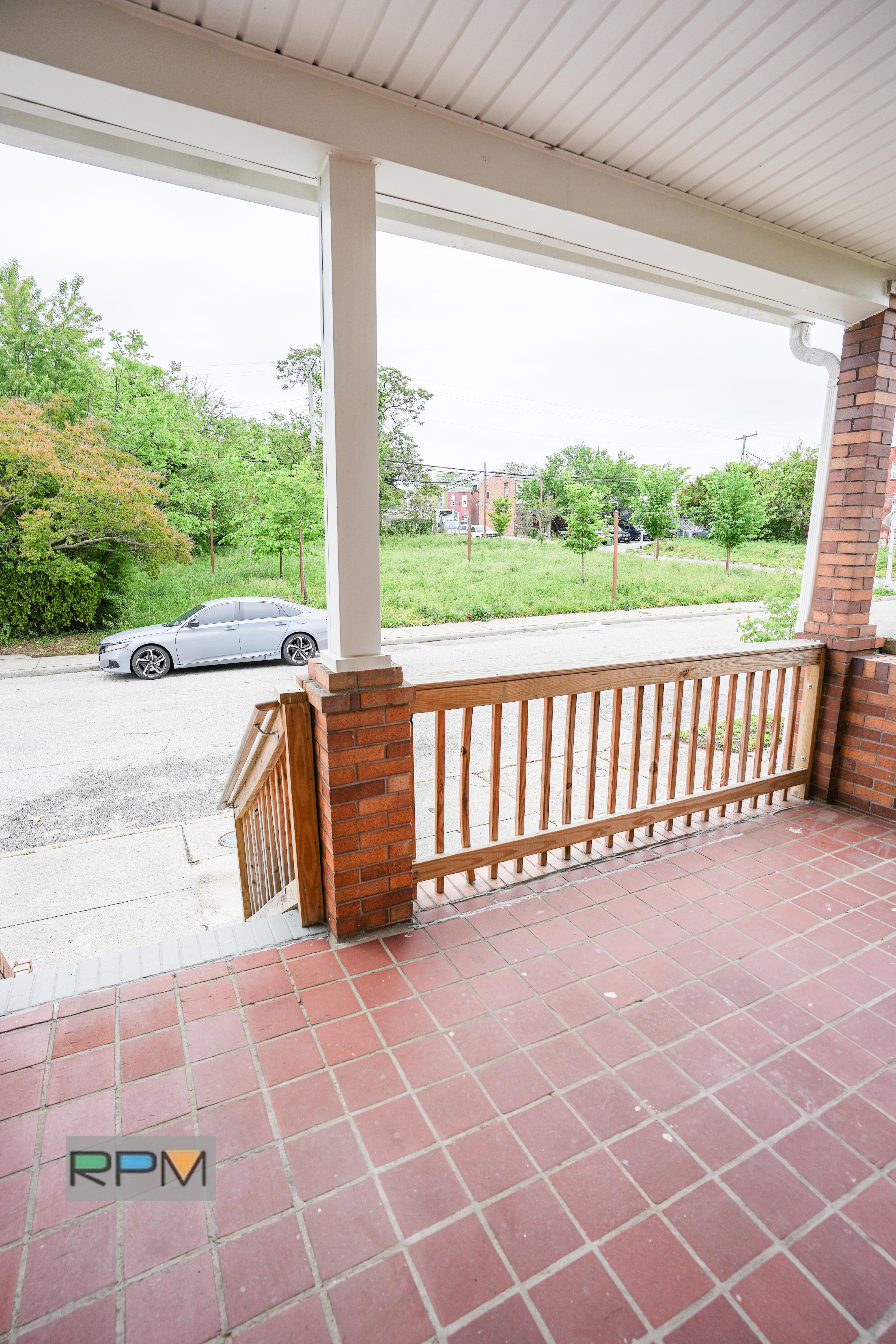 1649 Carswell St – photo 3