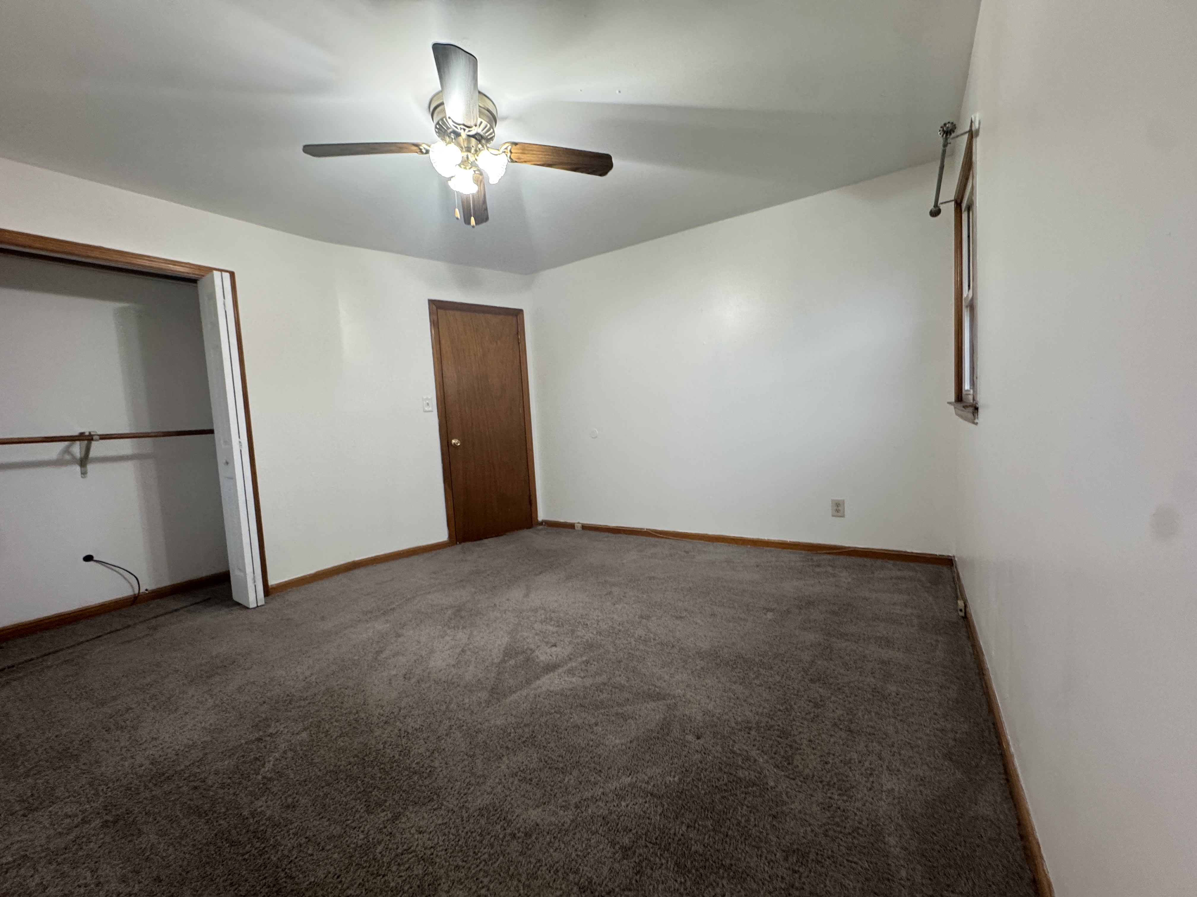 190 Baltimore Avenue – photo 4