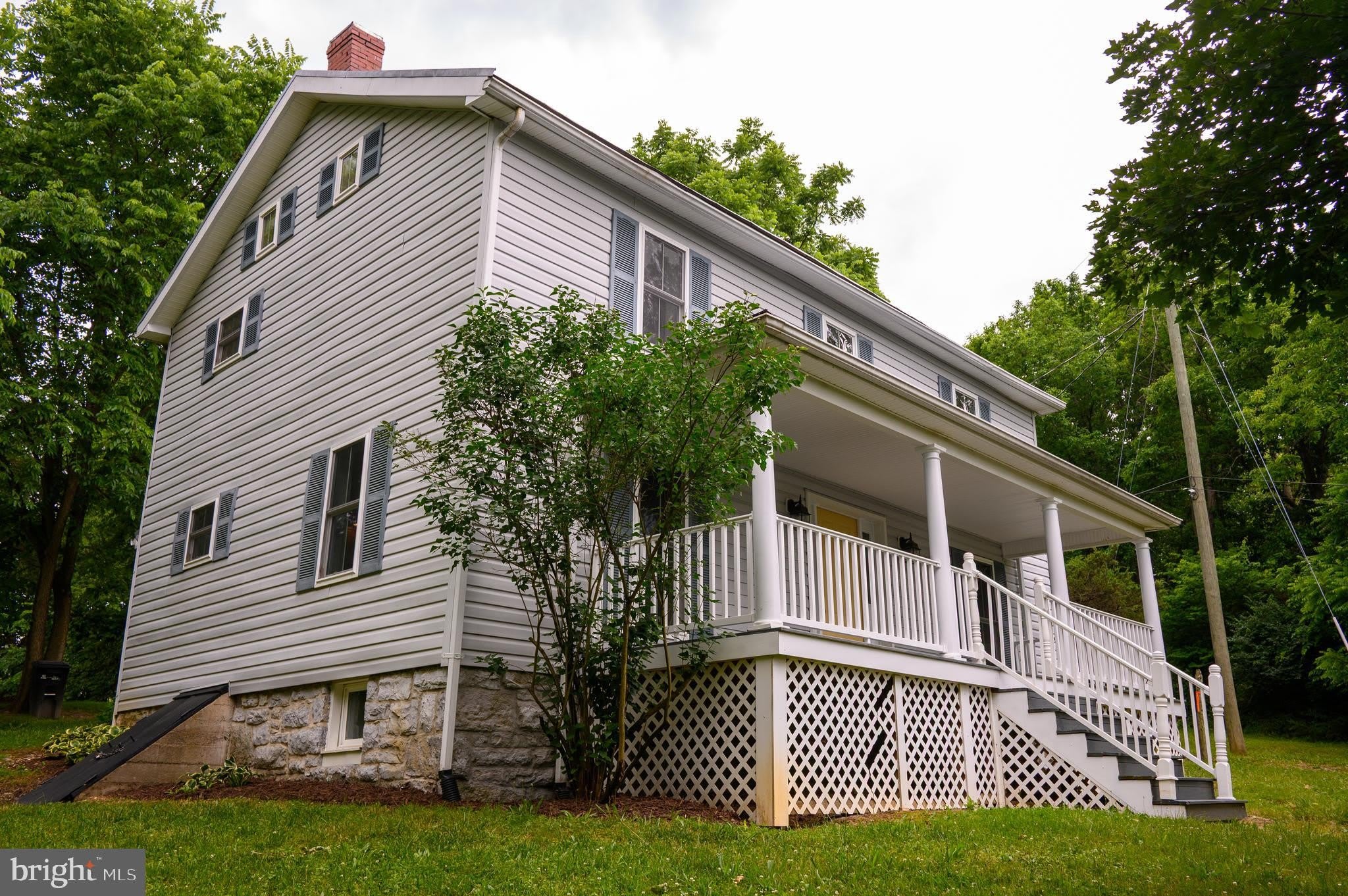 169 CREEK Road E – photo 1