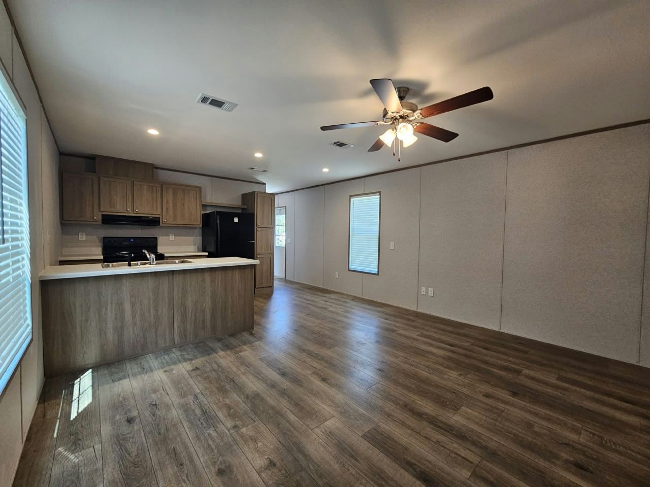601 Suwanee Drive – photo 2