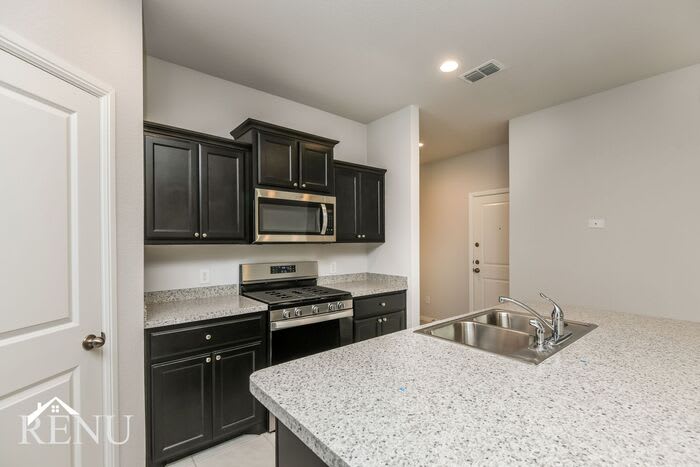 16428 Marinette Court – photo 5