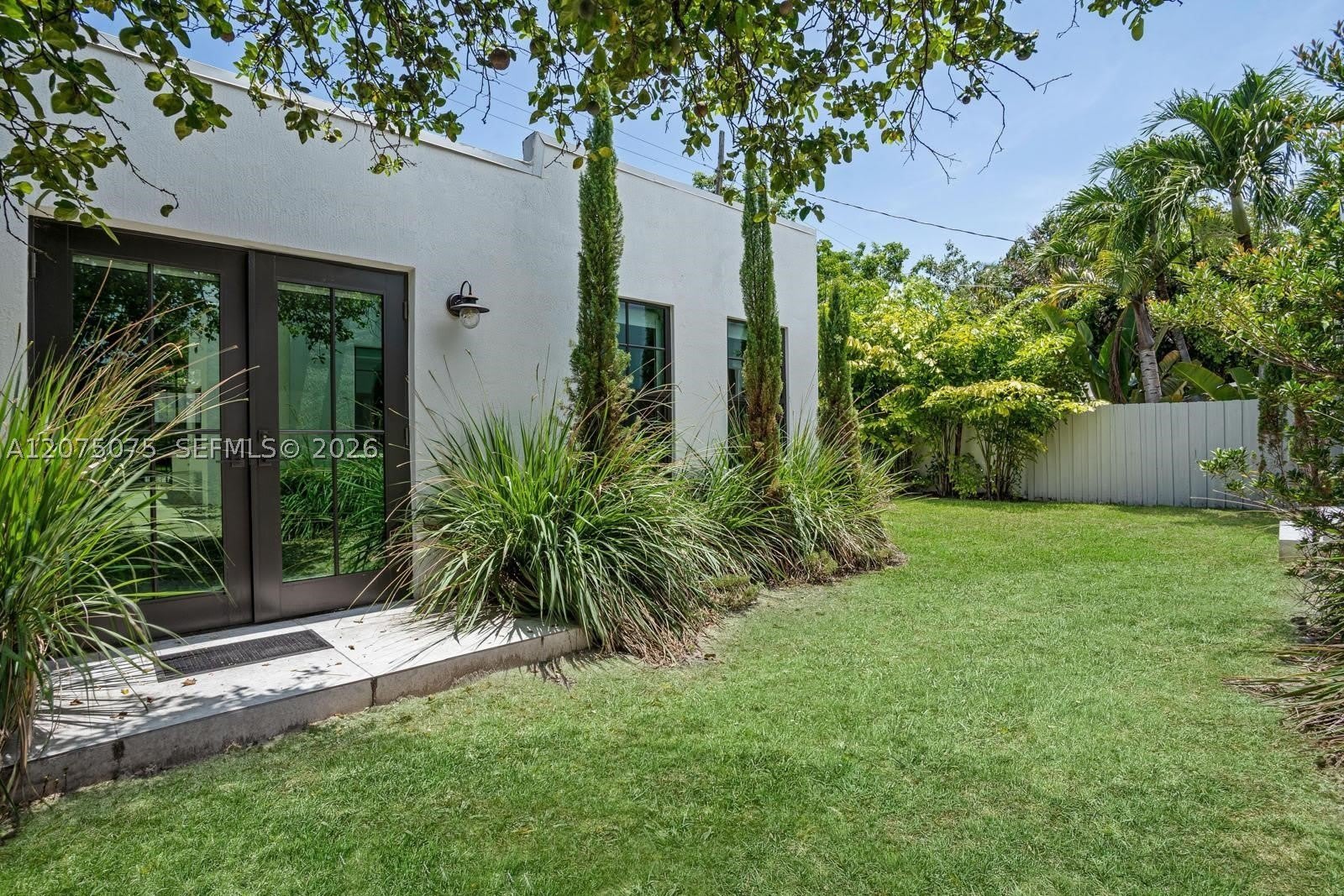 1424 SW 11th St – photo 2