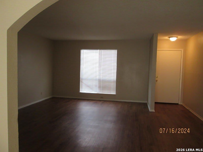4431 Myrna Dr – photo 5