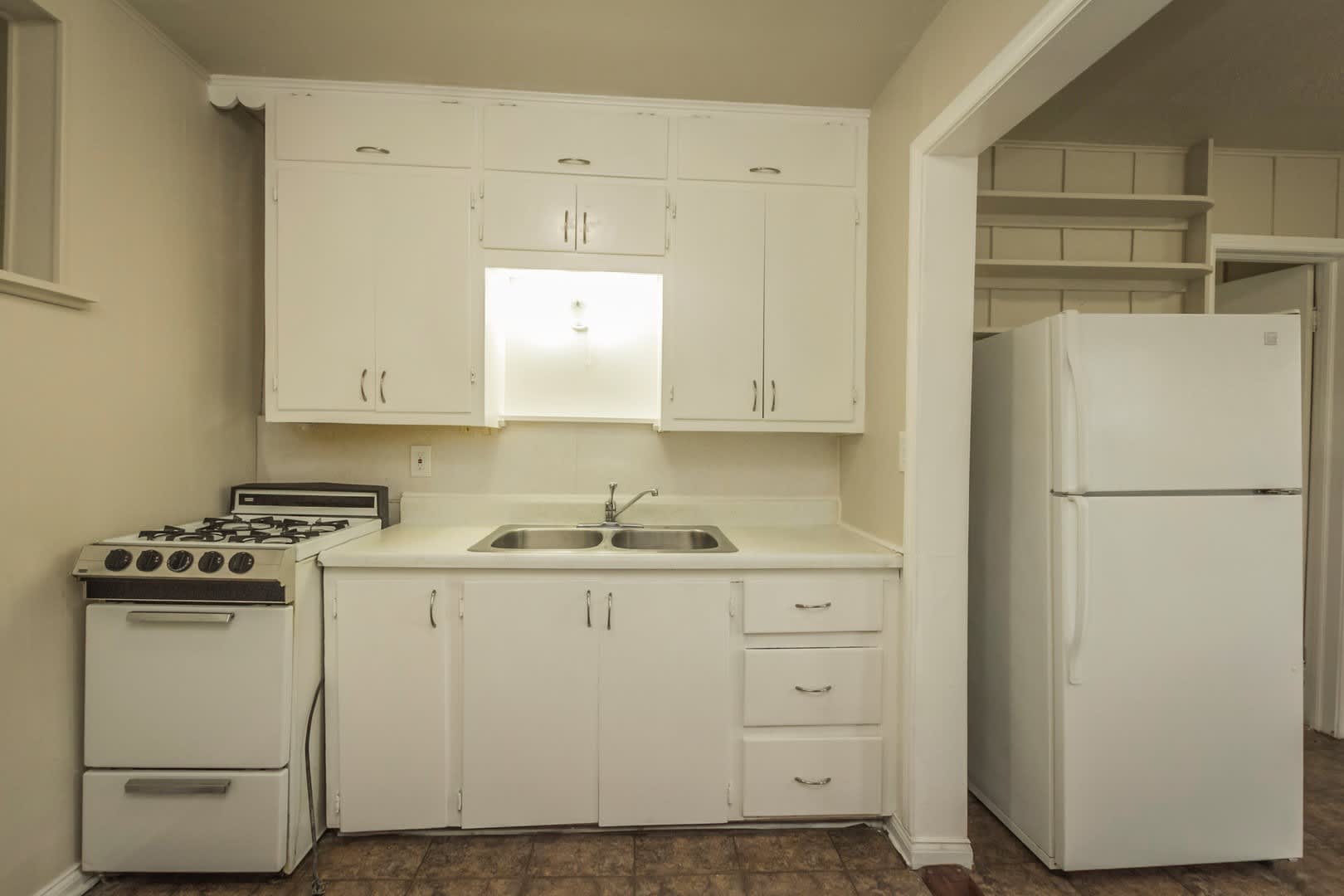 Adorable 2 Bedroom 1 Bath Home In Indianola – photo 3