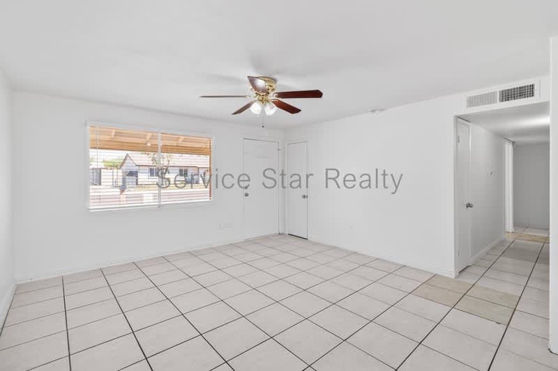 6225 W Almeria Rd – photo 4