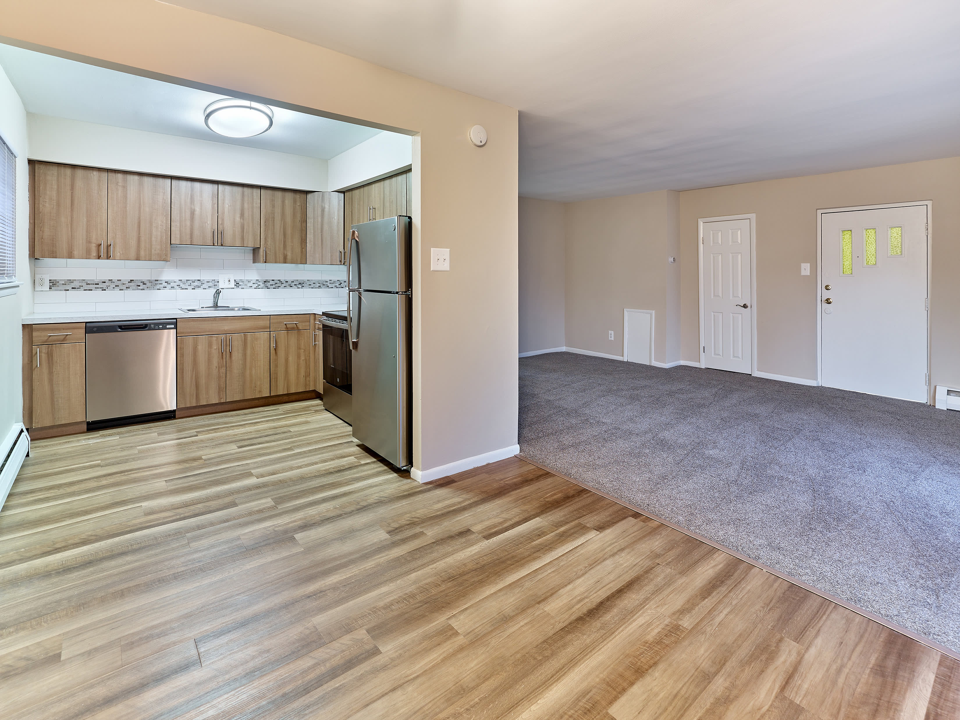 Edgewater – photo 2