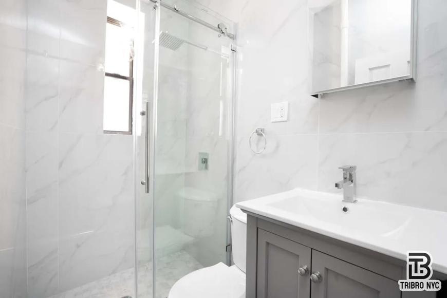 1719 East 8th Street – photo 3