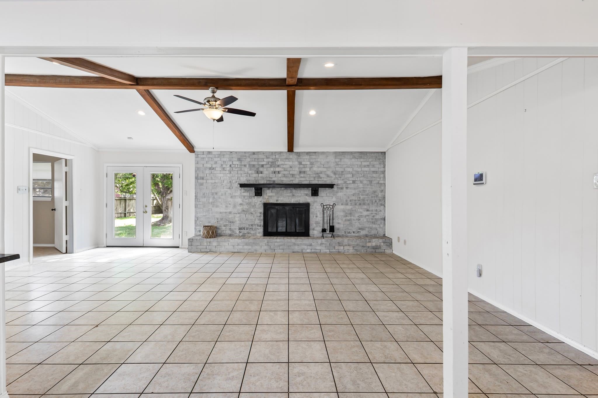 221 Azalea Lane – photo 4