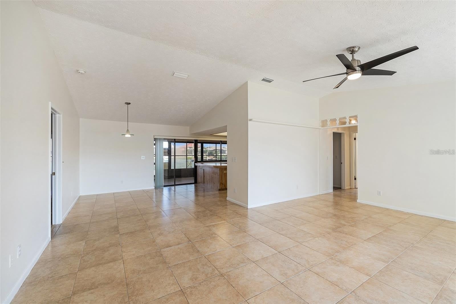 909 CHIPAWAY Drive – photo 3