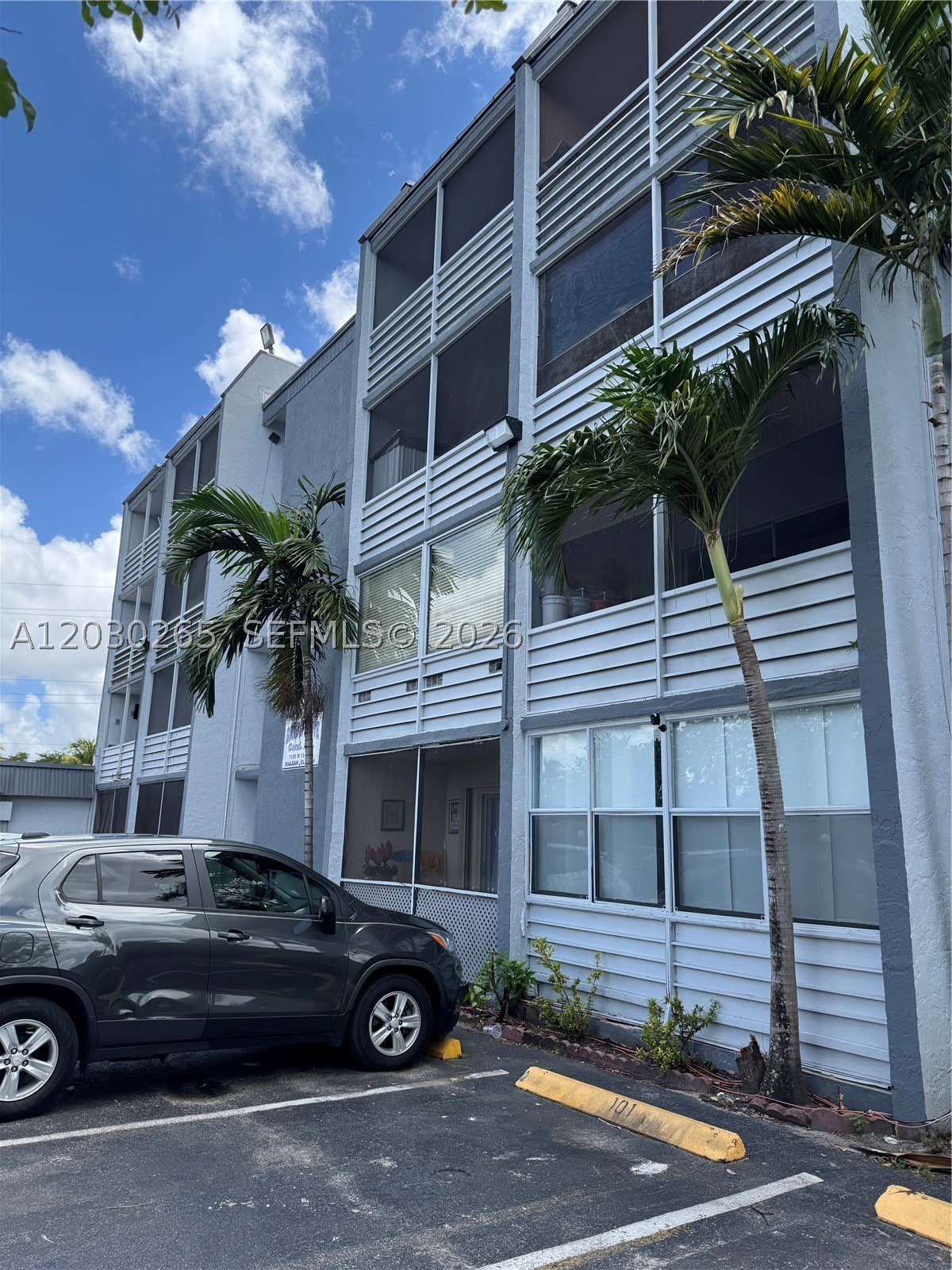 7105 W 13Th Ave – photo 1
