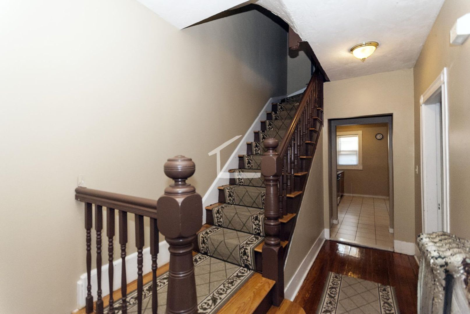Charming 6 Bedroom-No Broker Fee – photo 4
