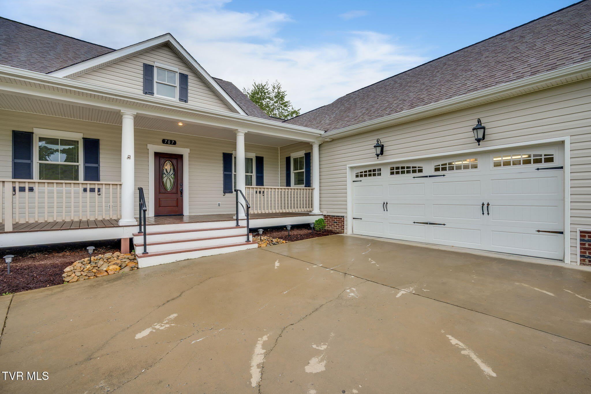 707 Victoria Lee Way – photo 2