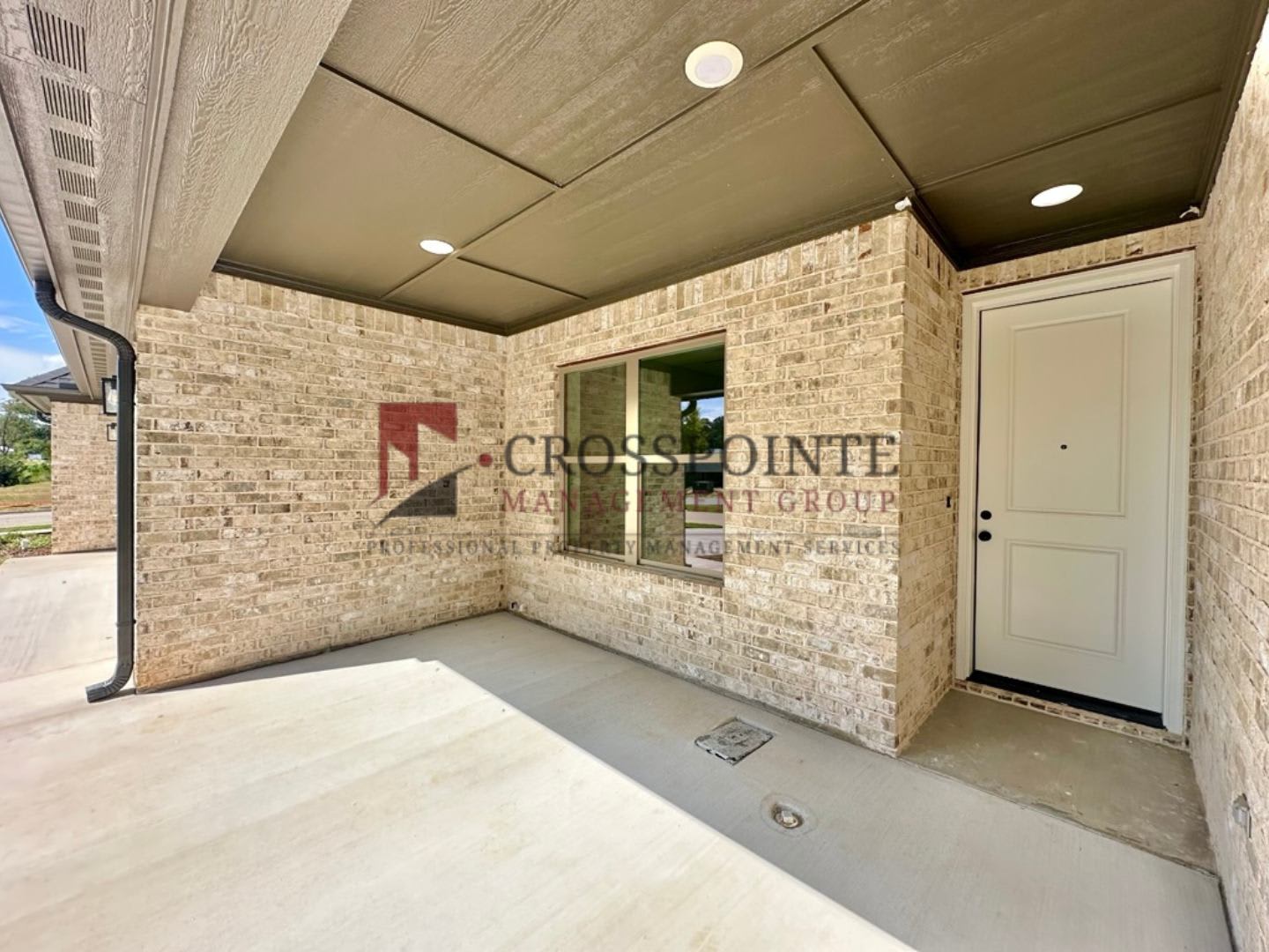 Tour Today! New Construction 2 Bed 2 Bath Triplex! – photo 4