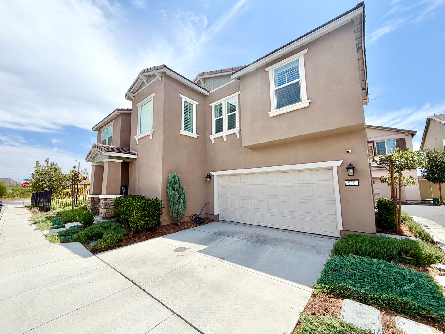 Ashland Springs 3 Bedroom Home with Solar and Community Dog Park & Tot Lot – photo 2