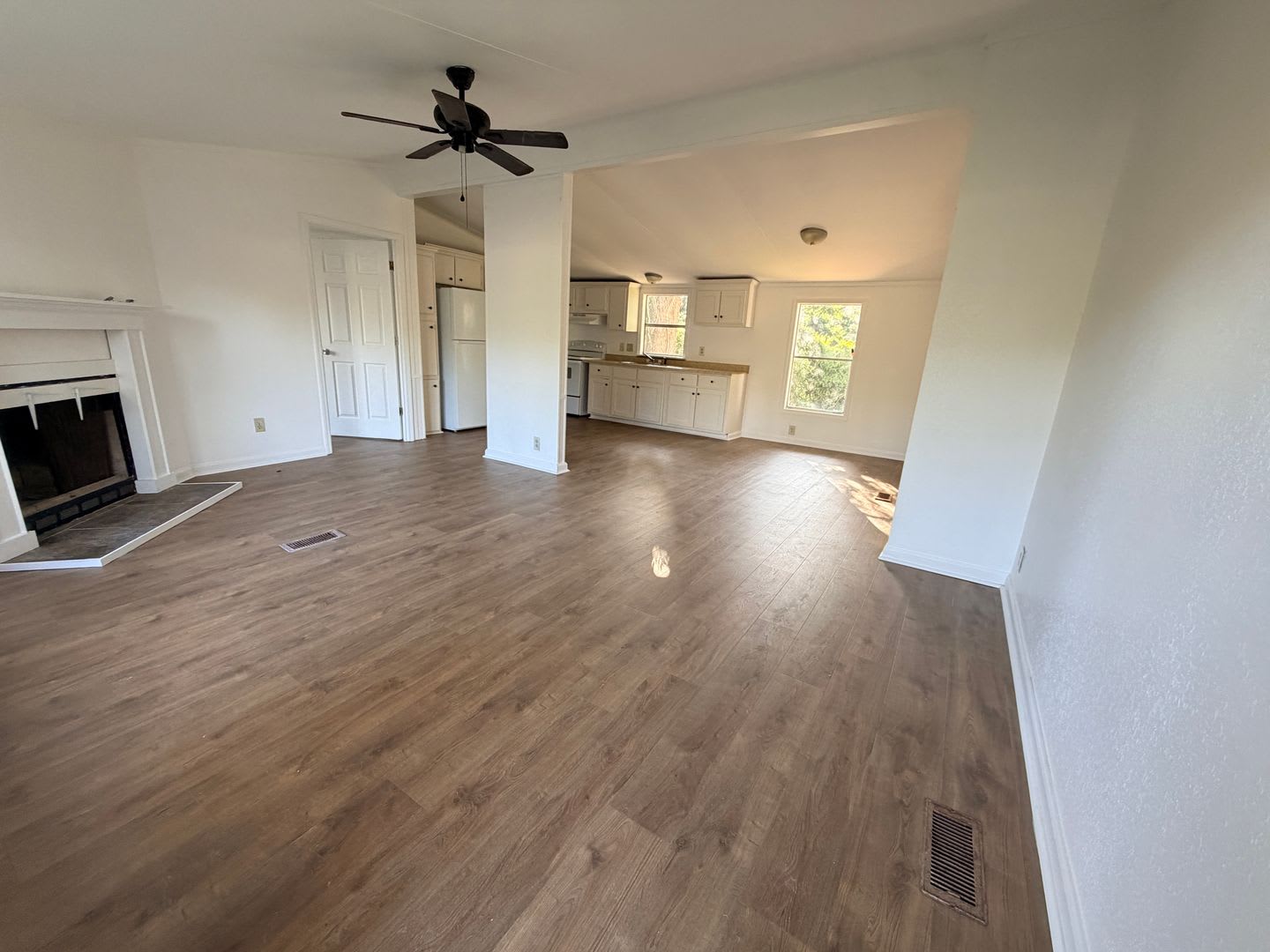 Updated 3-Bedroom Mobile Home with Modern Finishes in Valdosta – photo 3