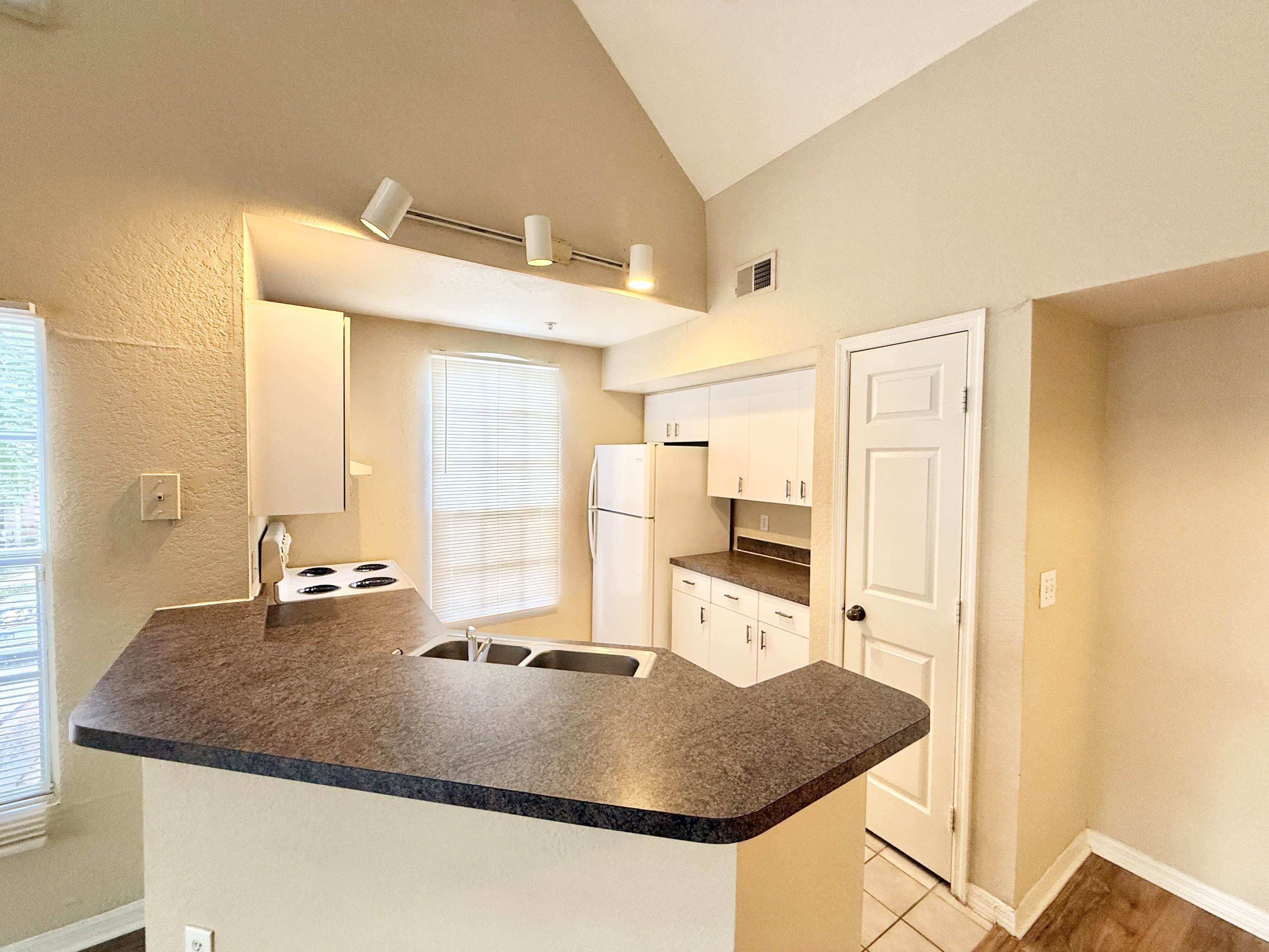 6316 Raleigh Street #414 – photo 4