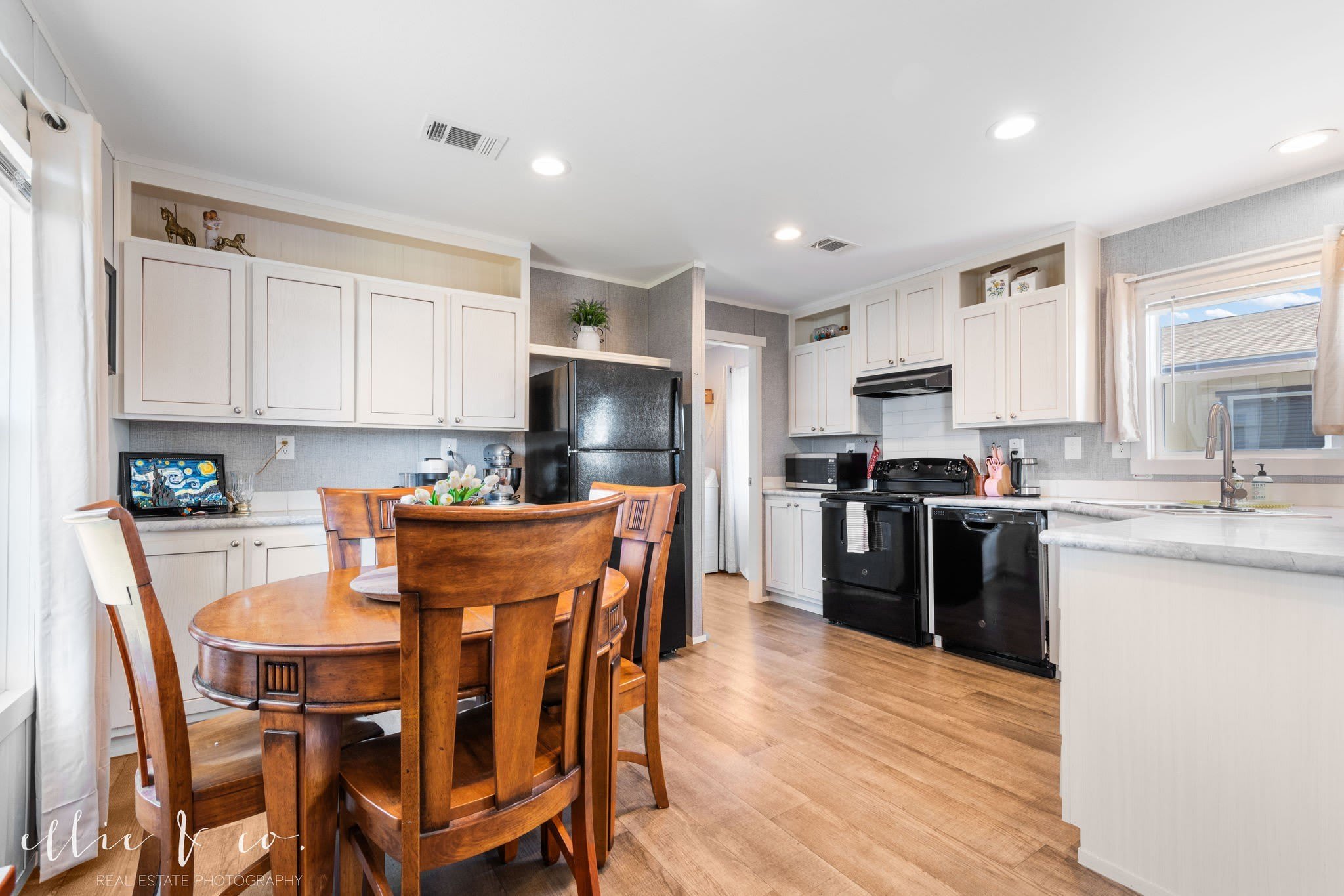 426 Daniel Way – photo 2