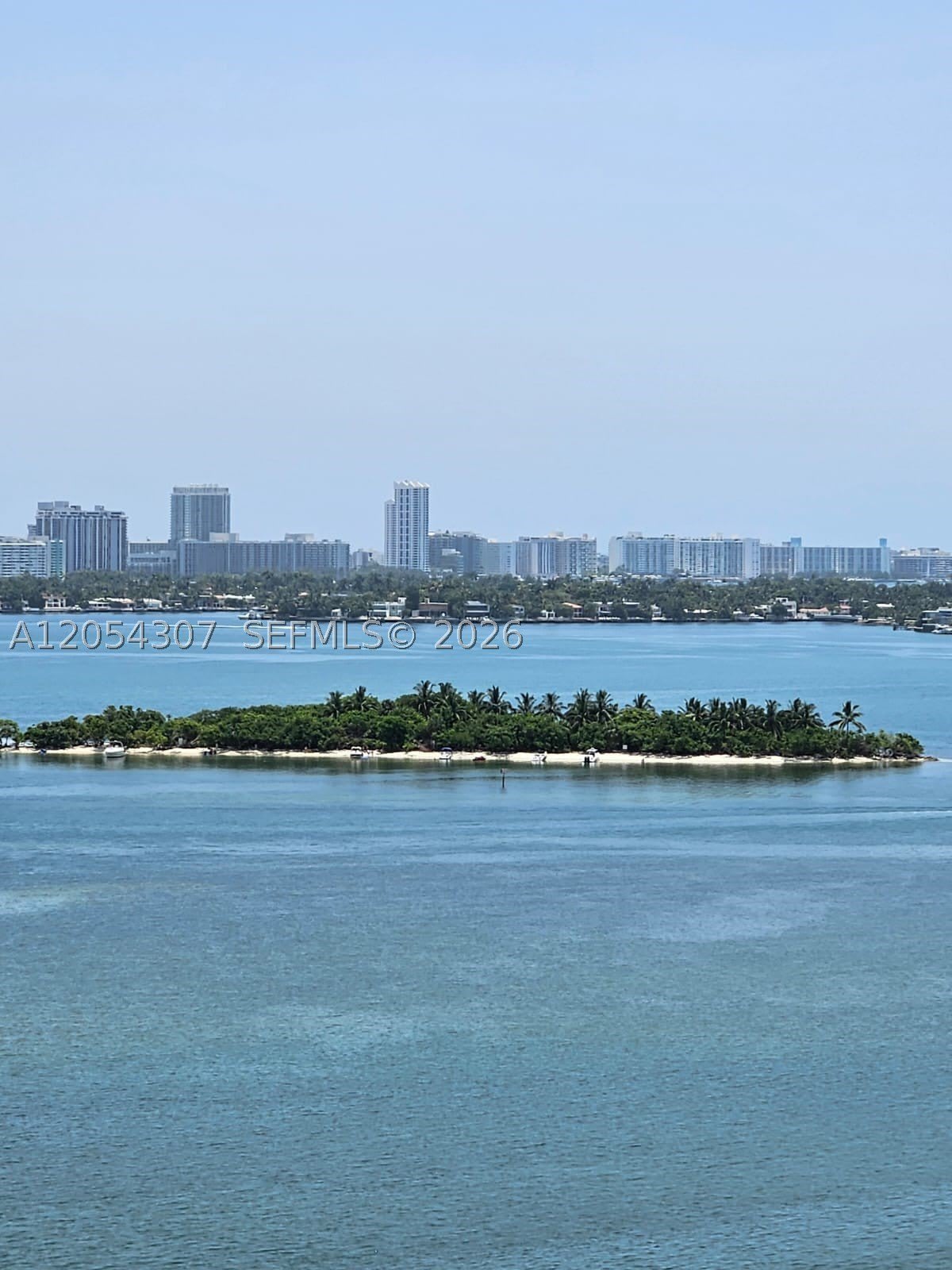 700 NE 26 – photo 1