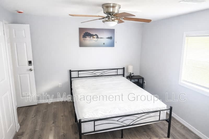 1509 Winding Way E – photo 3
