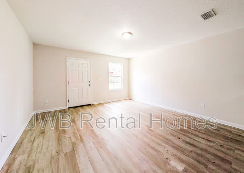8474 McGirts Village Ln – photo 4