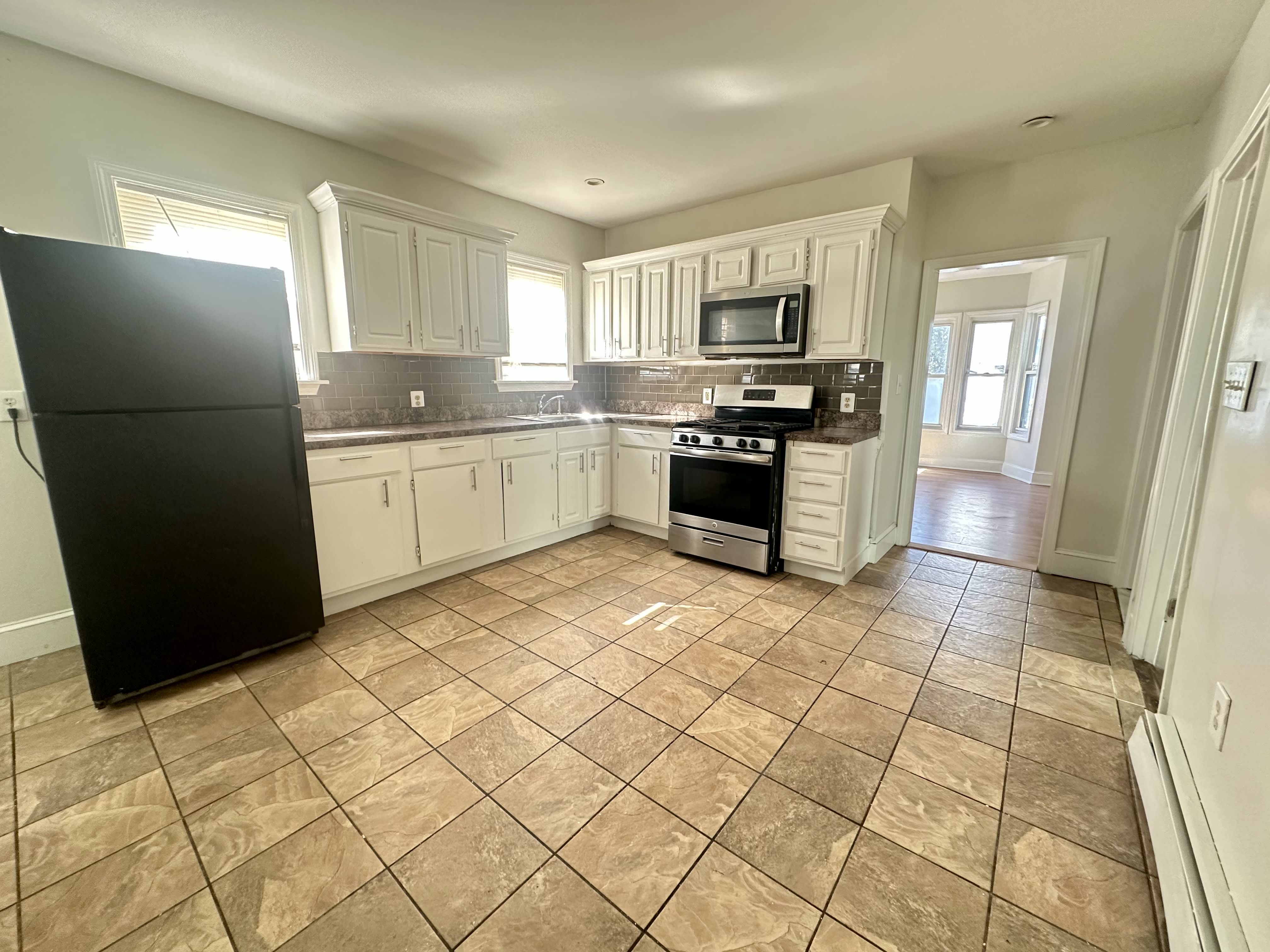 32 Gilmore St – photo 3