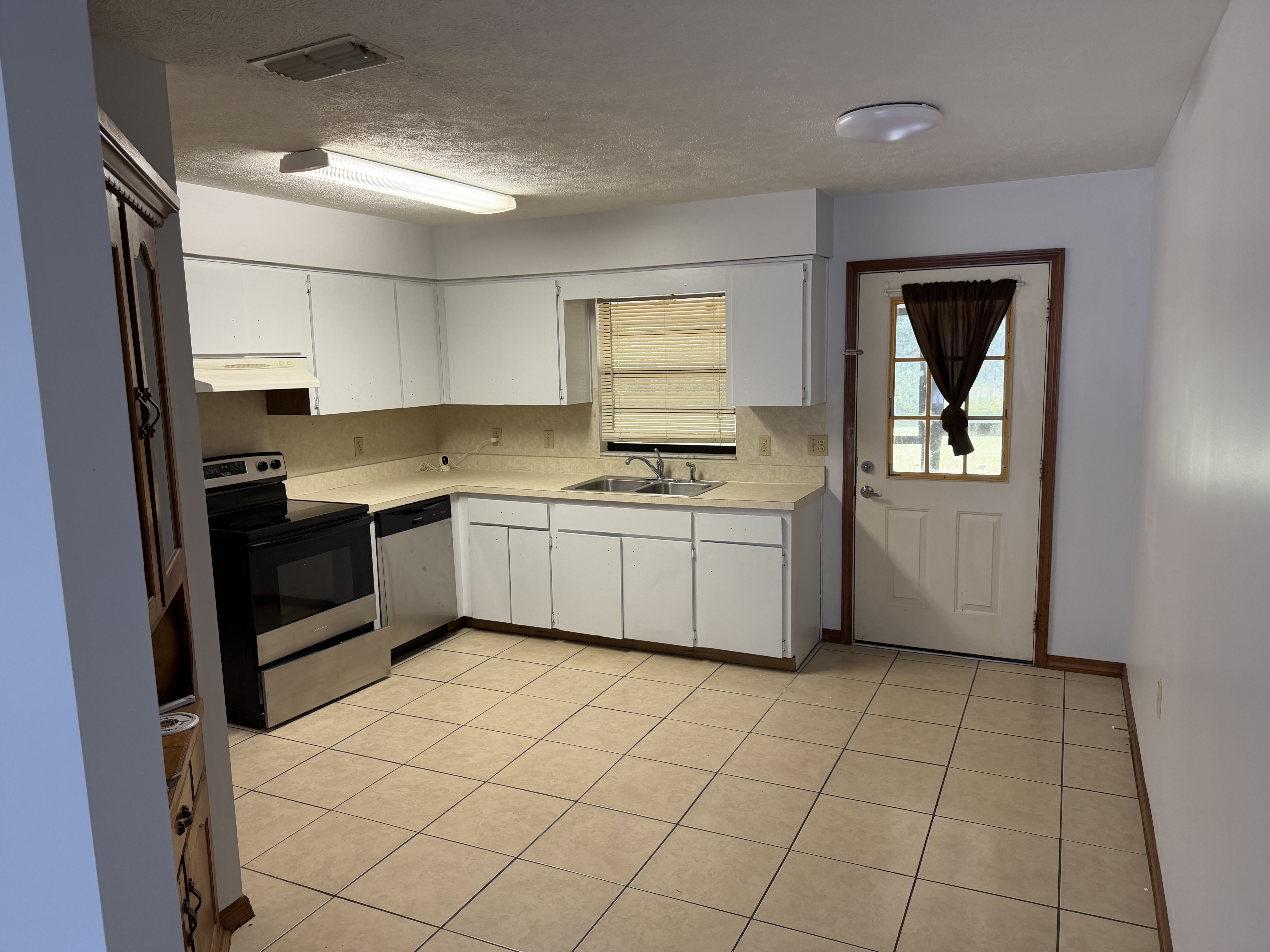 9469 W Wisconsin Ct – photo 2