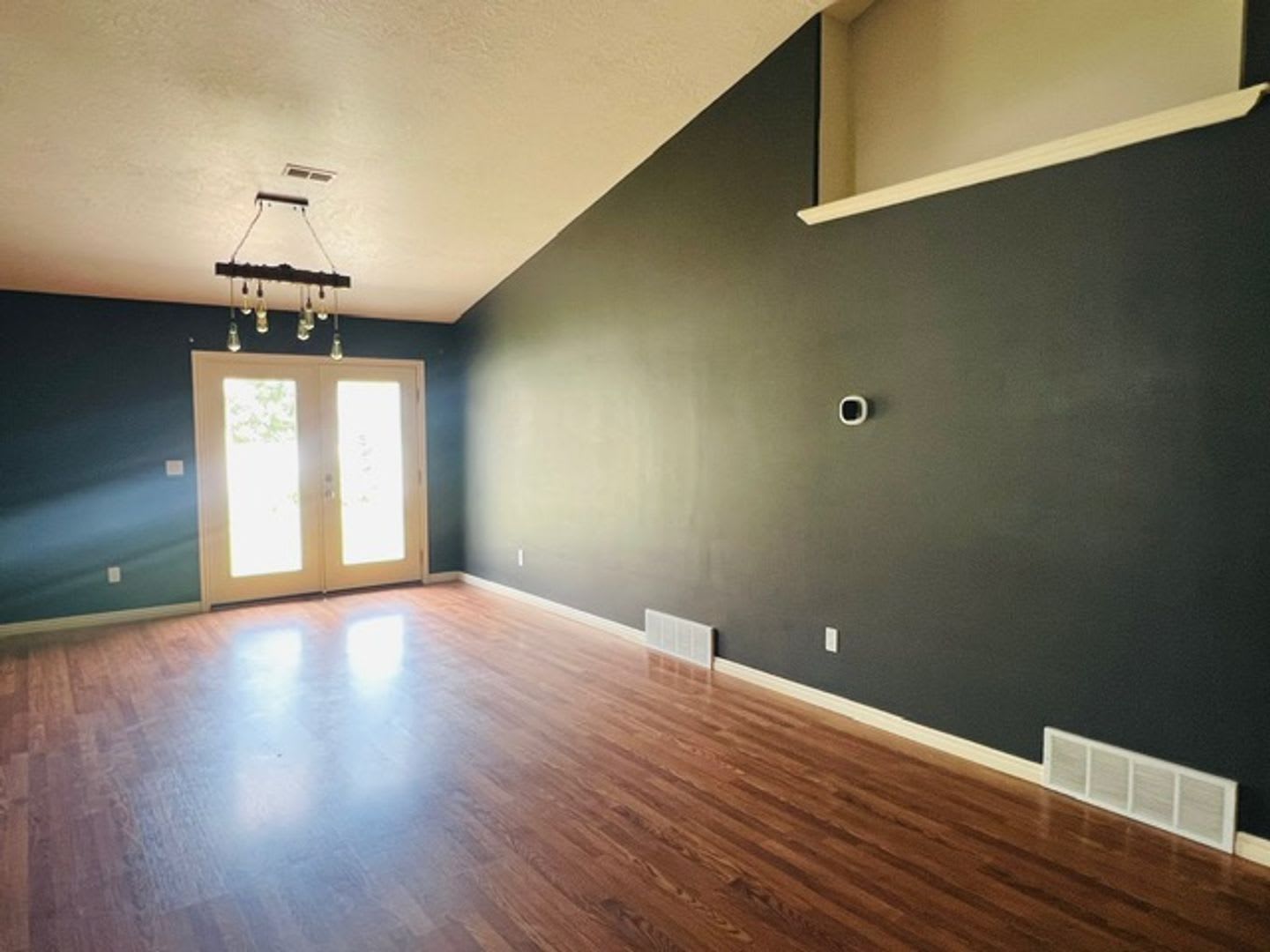 676 1 2 N 600 E 9 – photo 3