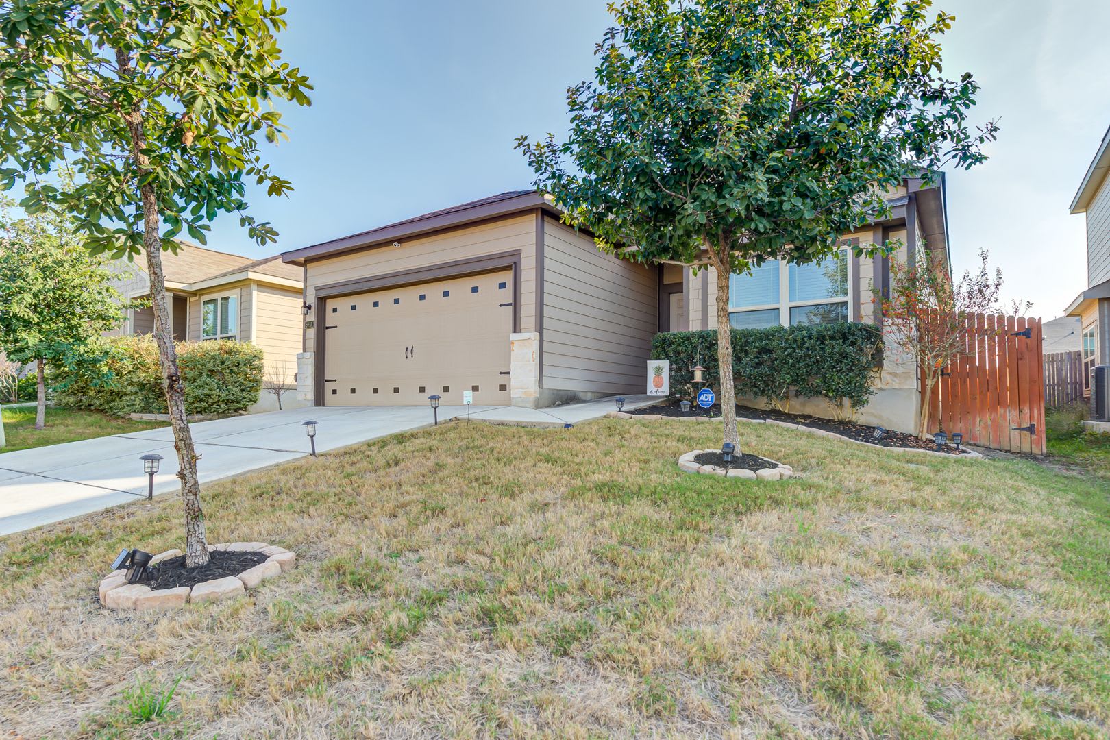 New one story rental home in NE San Antonio available for asap move in. – photo 4