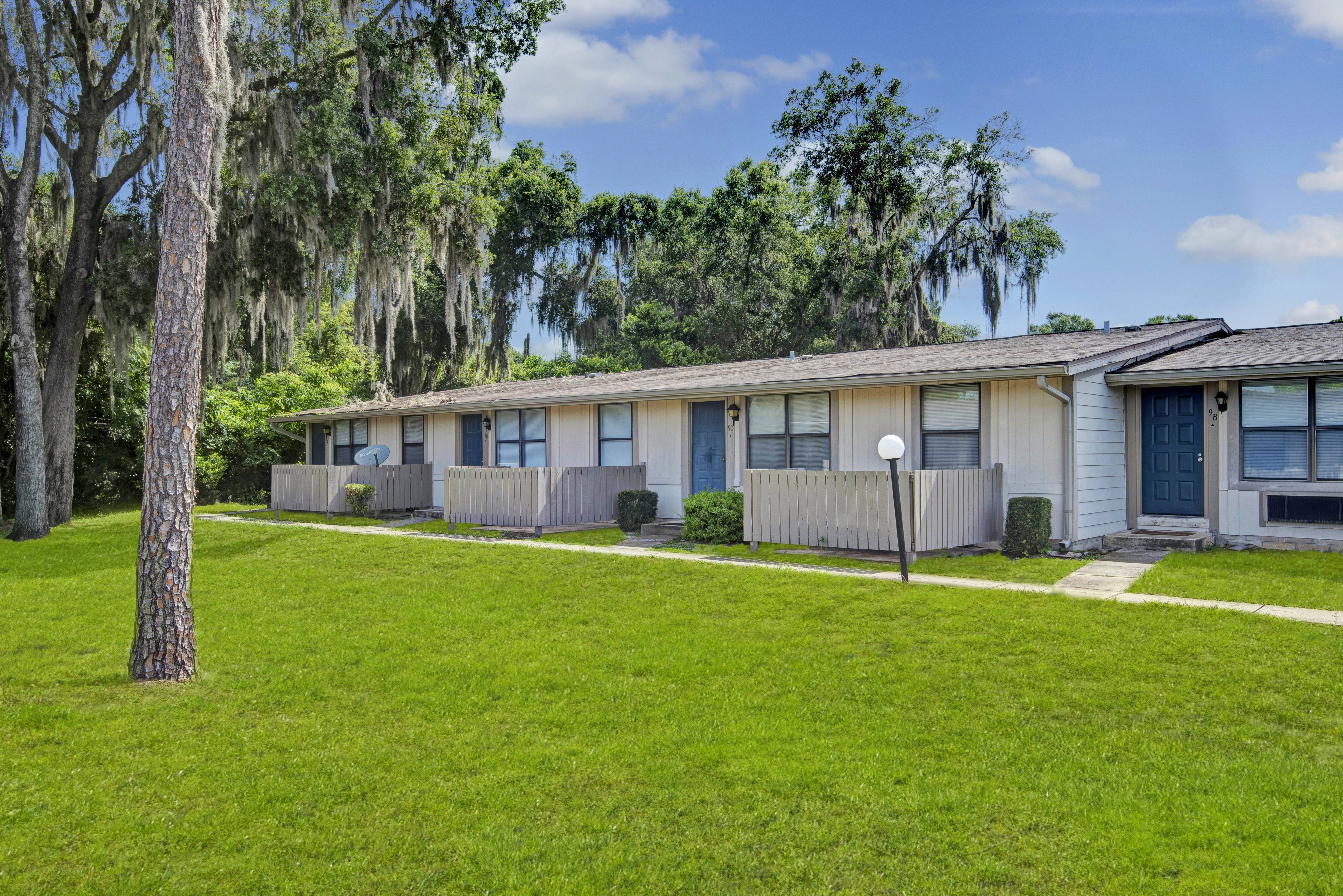 Applewood Apartments – photo 2