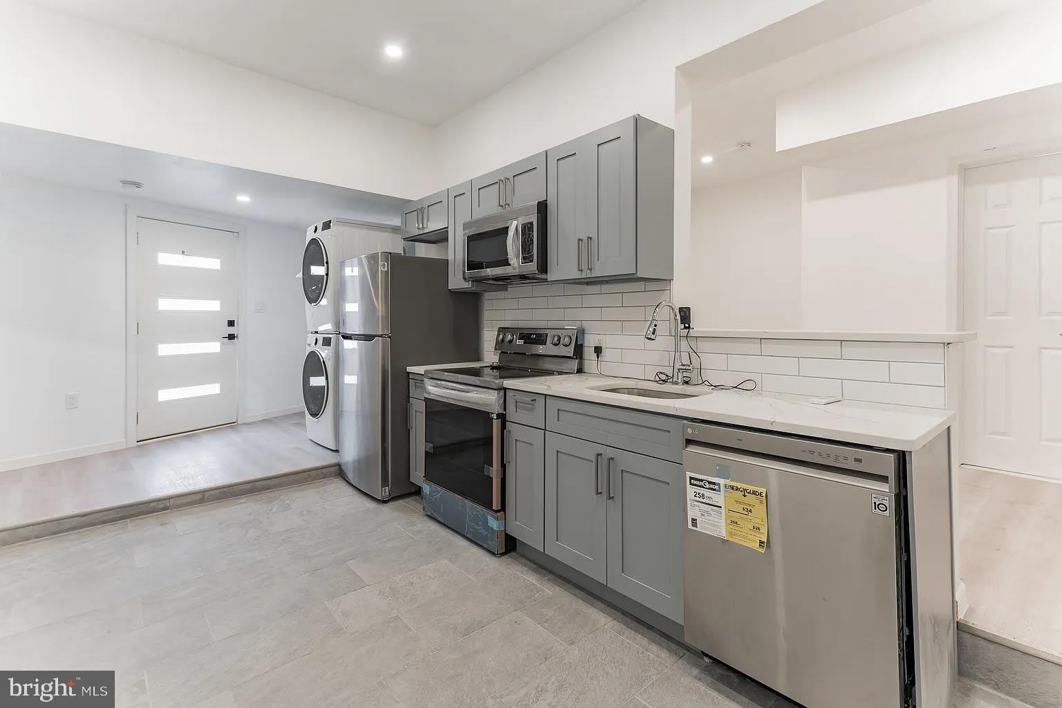 2401 S Alder Street – photo 3