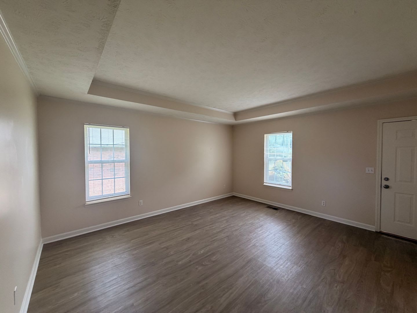 Move-In Ready! Fresh Updates, Fenced Backyard & Prime Smyrna Location! – photo 2