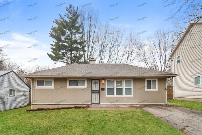11426 Palmer Avenue – photo 1