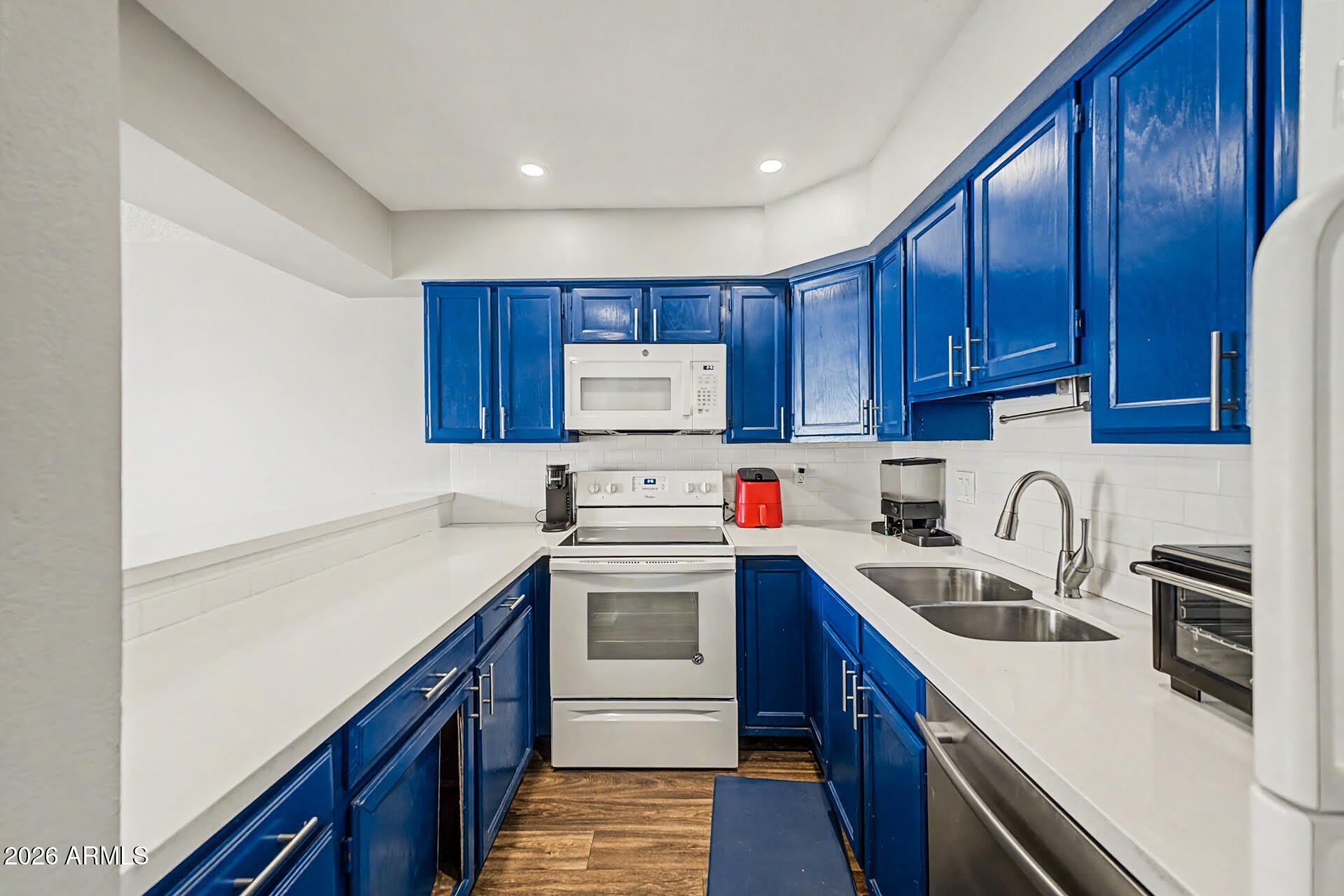 2121 S PENNINGTON Street – photo 2