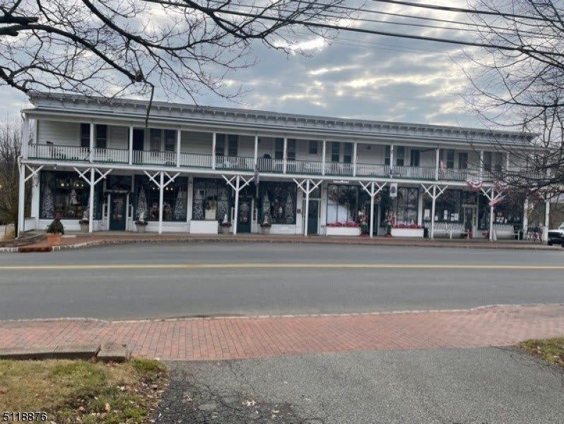 28 Main St – photo 2